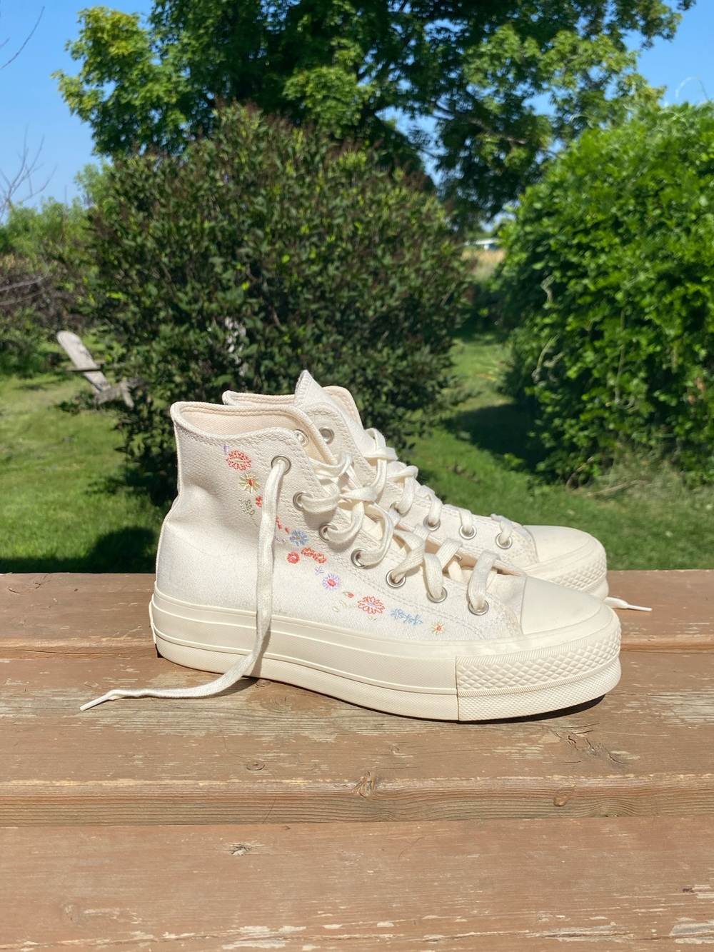 LIMITED EDITION Converse Chuck Taylor All Star Platform Embroidered Floral Egret
